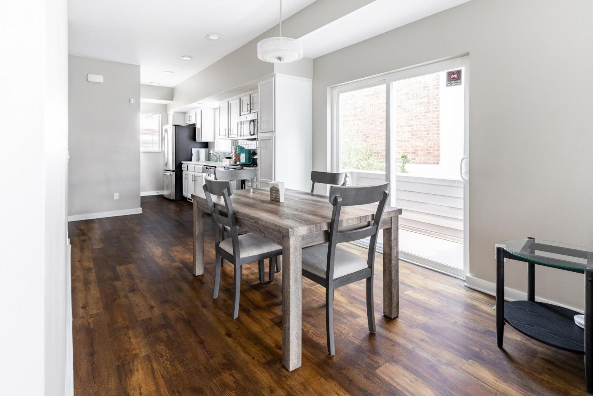 Luxury Downtown Townhome Unit 14 Cleveland Extérieur photo